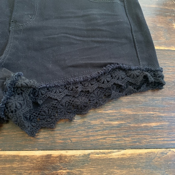 Forever 21 Overall Black Jean shorts - Picture 5 of 6